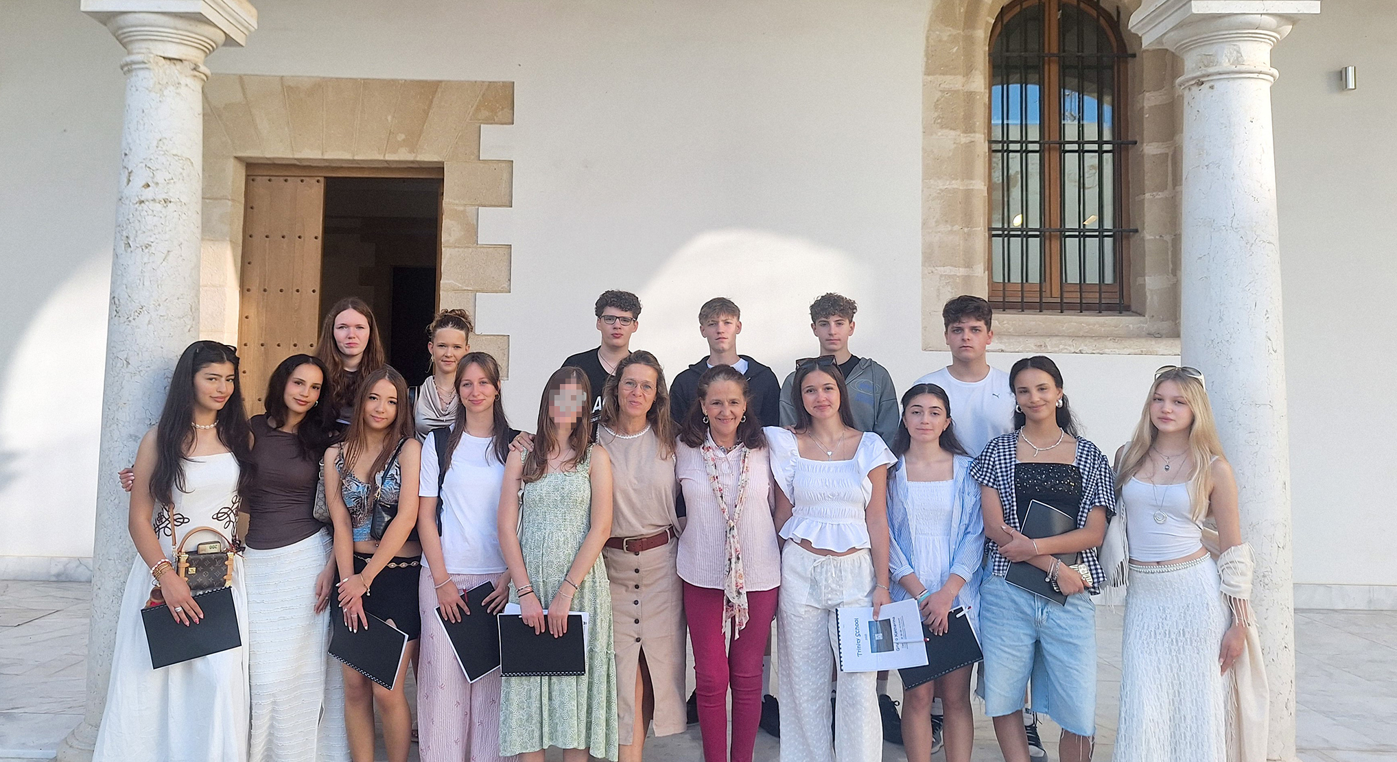 Patrimonio Histórico organiza visitas de alumnos austriacos y alemanes a El Hospitalito con la colaboración de Trinity School