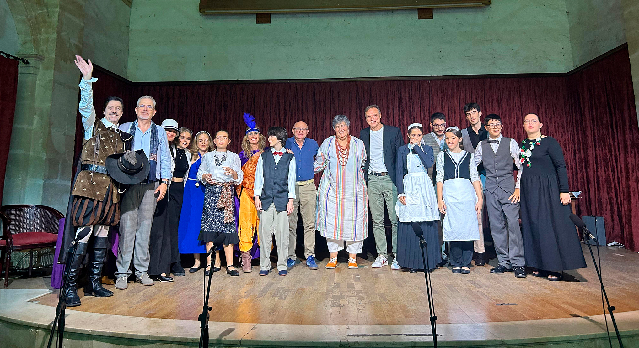 La representación de 'La plasmatoria', de Pedro Muñoz Seca, clausura con éxito el Taller de Teatro Joven de El Puerto