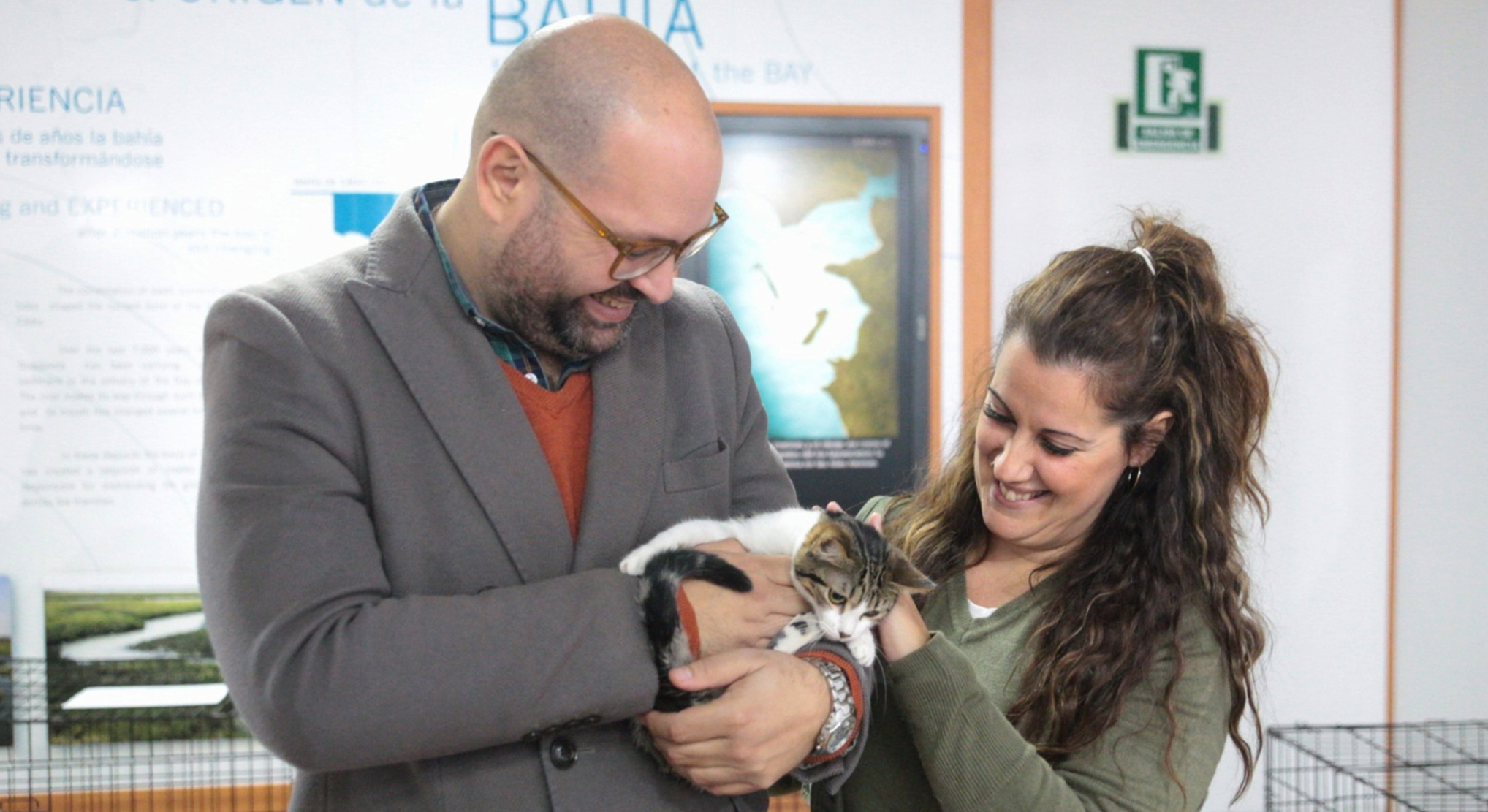 Javier Bello participa en la Jornada de Adopción de Mascotas en Los Toruños