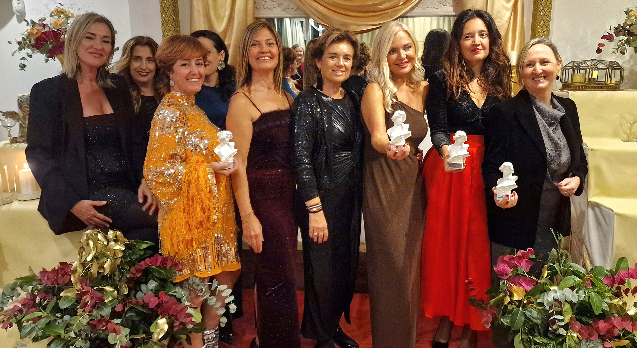 Silvia Gómez acompaña a Mujernova en la primera Gala 'Mujeres que inspiran', en la que se entregaron cuatro premios