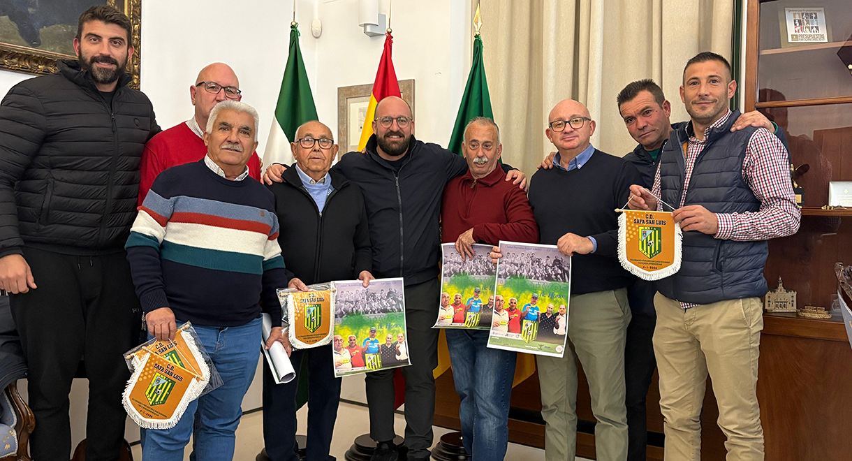 El alcalde, Germán Beardo, recibe al CD Safa San Luis para presentar el Torneo 'Directivos de Honor'