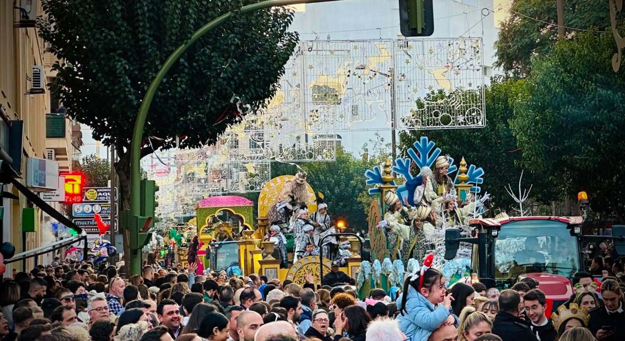 La Cabalgata de los Reyes Magos estará compuesta por doce carrozas y partirá a las cuatro de la tarde del lunes de la Bajada del Castillo