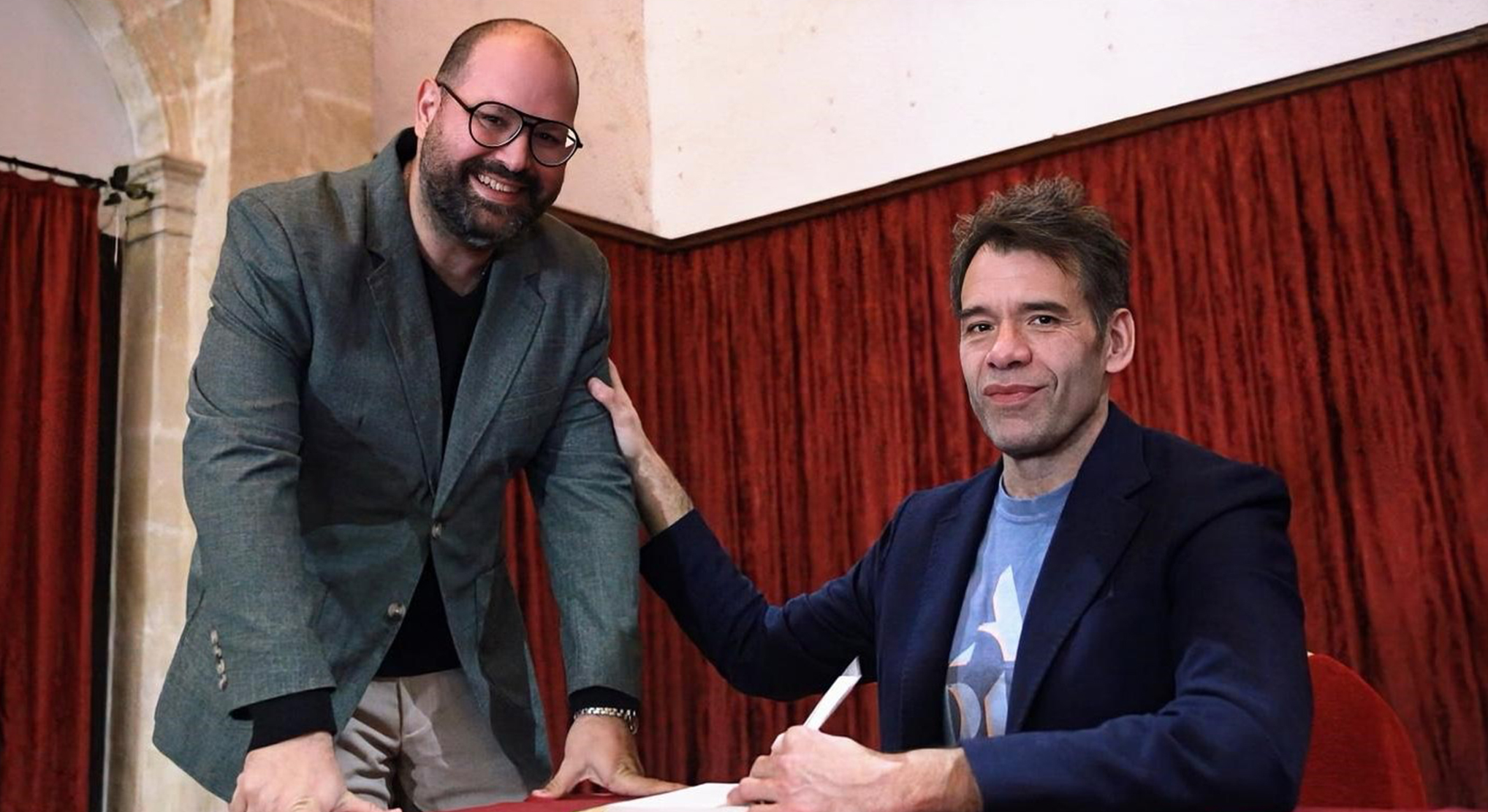 El escritor Rubén Amón ensalza la dimensión taurina de El Puerto en la presentación de 'Morante, punto y aparte'