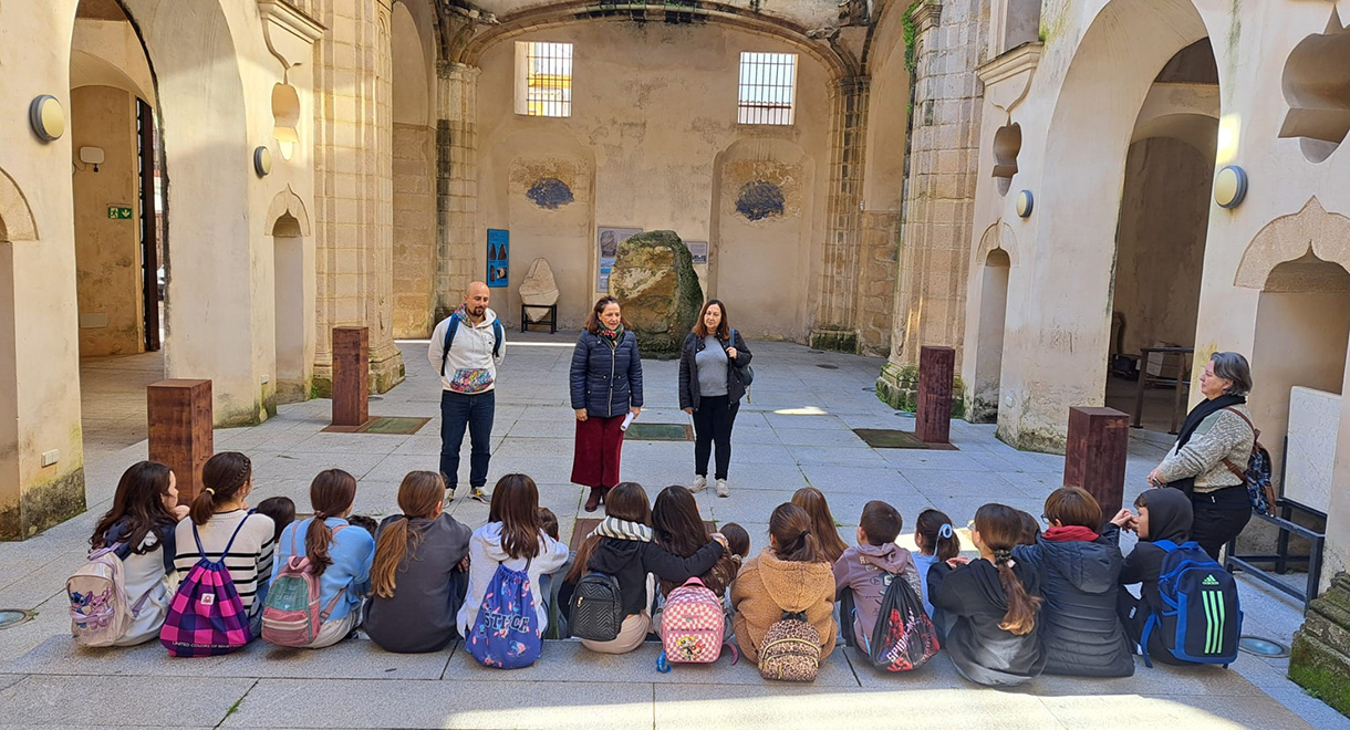 Alumnos de Safa San Luis y Pinar Hondo participan en el Programa de Visitas Didácticas a la nueva exposición ubicada en El Hospitalito