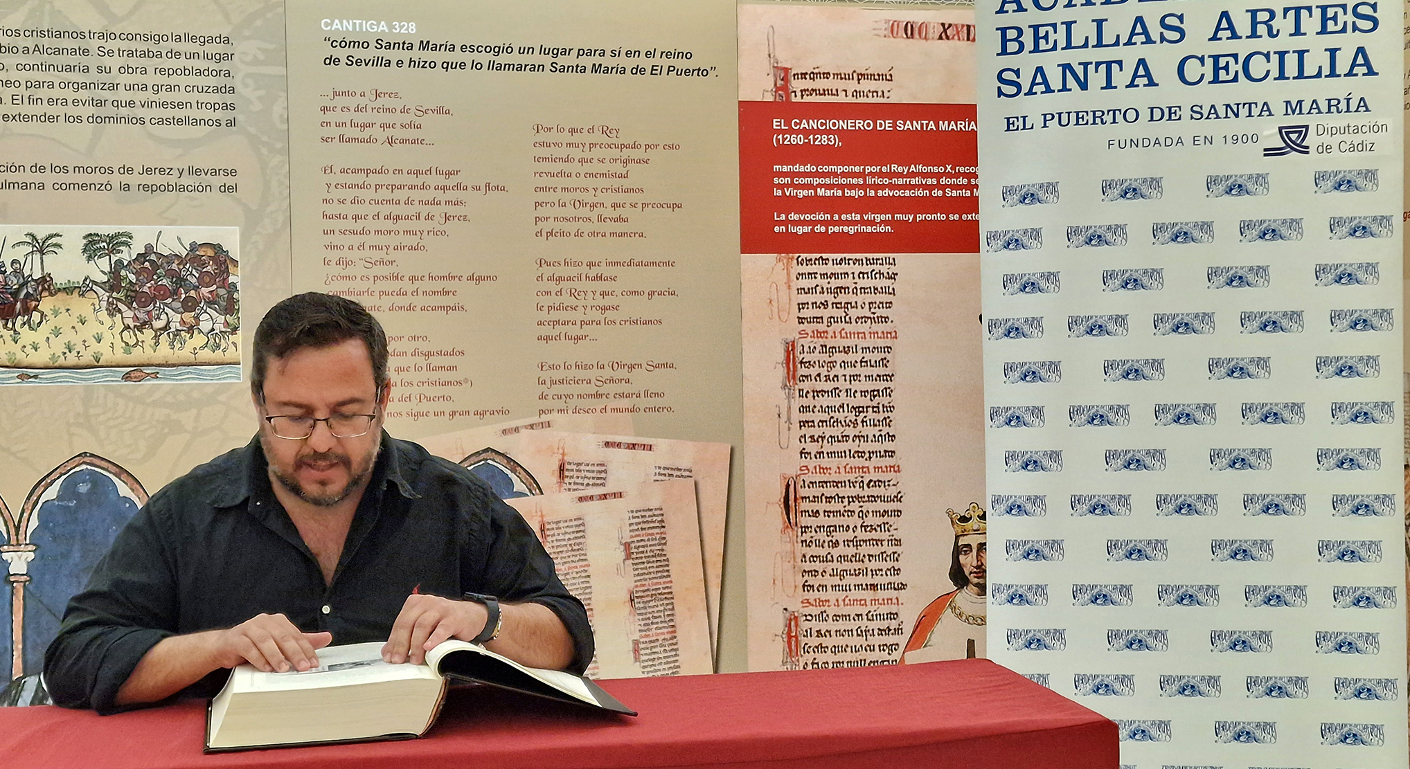 Enrique Iglesias acompaña a la Academia de Bellas Artes Santa Cecilia en la lectura continuada del Quijote