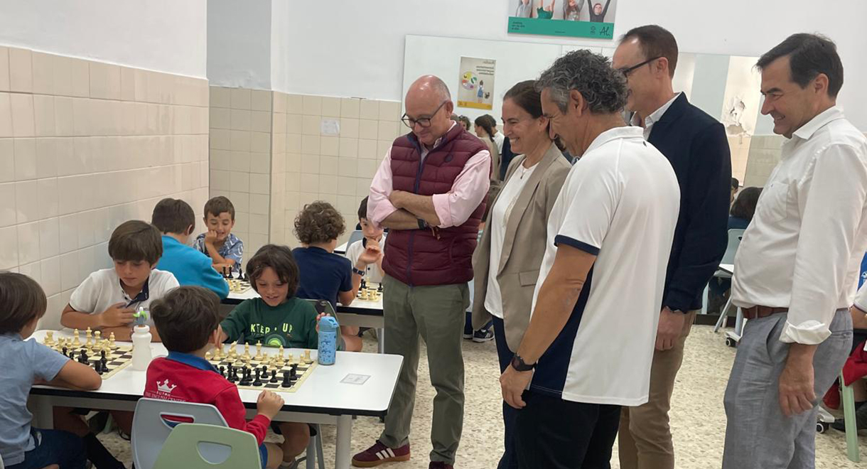 La III Olimpiada de Ajedrez reúne en Safa San Luis de El Puerto a 146 escolares de diez centros educativos y a la Peña Ajedrecística Portuense