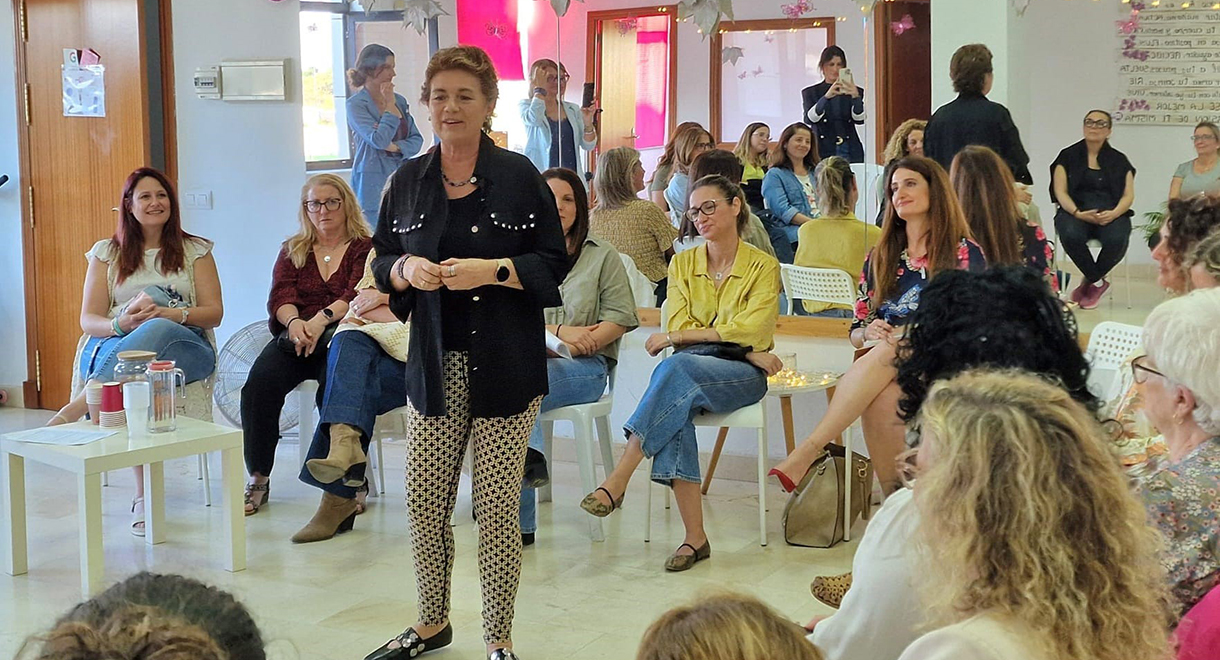 El Puerto acoge una jornada sobre salud y bienestar femenino organizada por Mujernova, en colaboración con el Ayuntamiento, con motivo del Día Internacional de Acción por la Salud de la Mujer