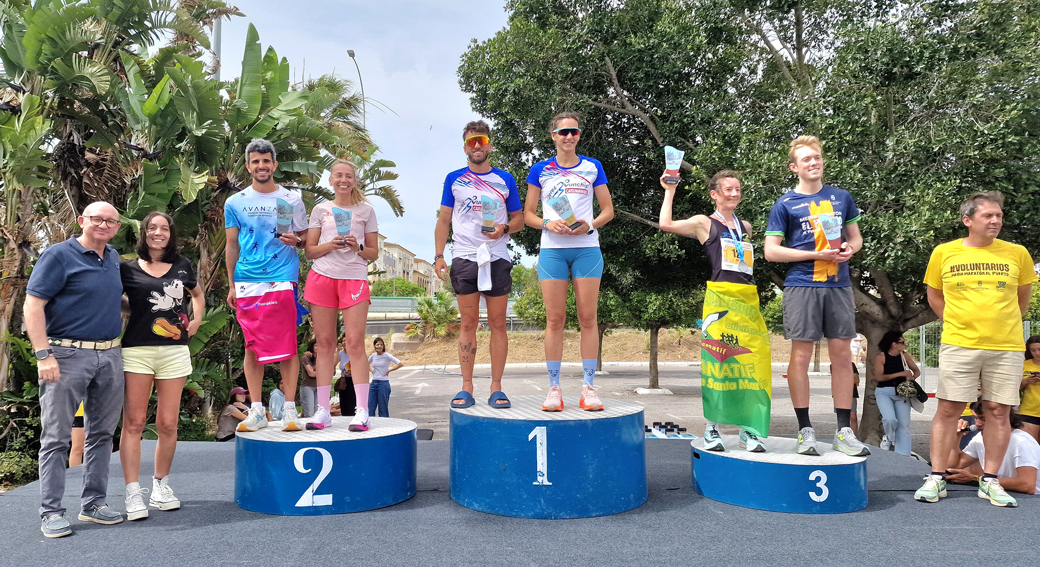La Media Maratón El Puerto vuelve a convertirse en un éxito deportivo, reuniendo a 2.150 corredores en su segunda edición