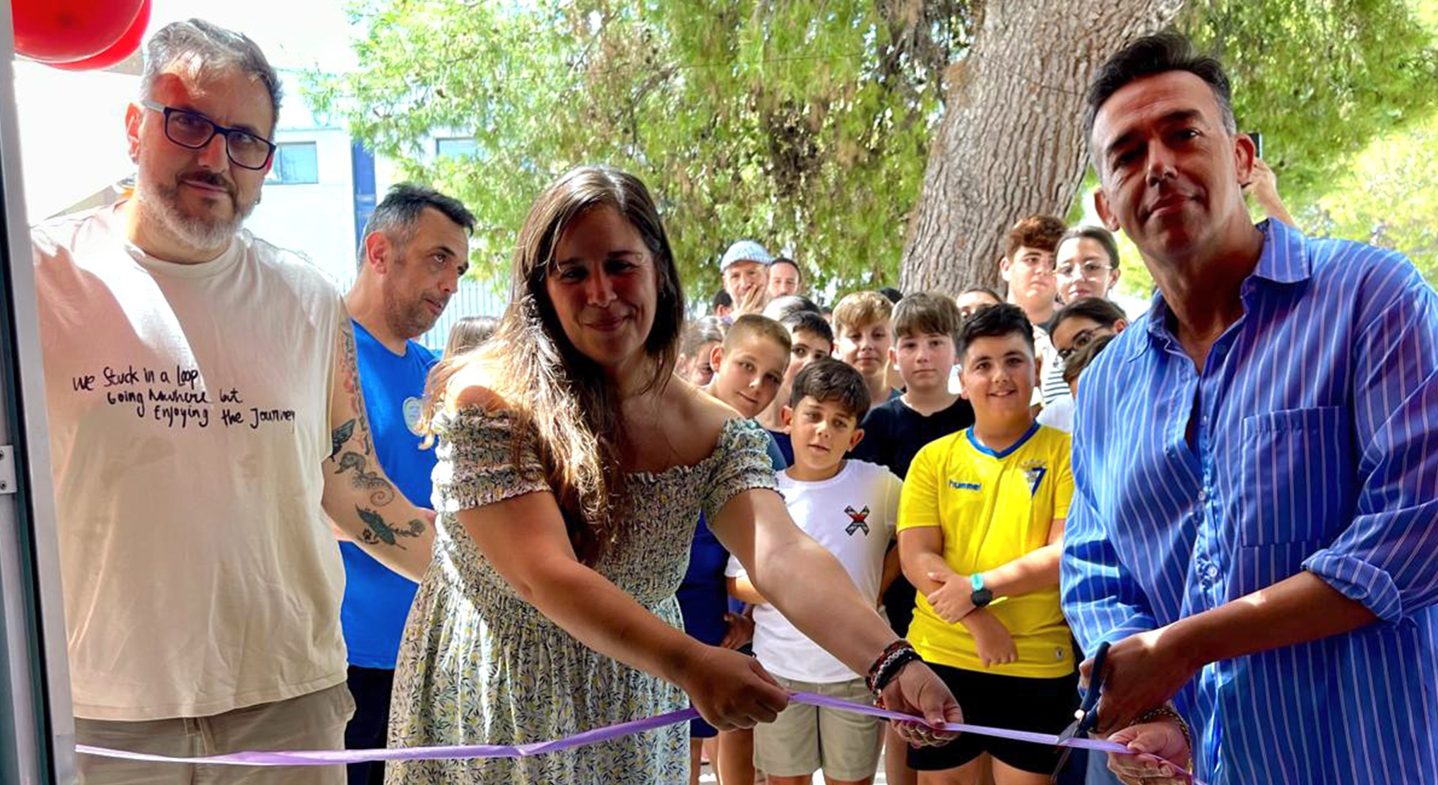 Calleja inaugura la sede de la Asociación Carnavalesca de la Cantera de El Puerto