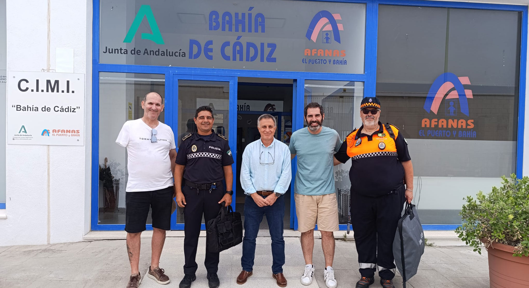 Policía Local y Protección Civil acercan la prevención y los primeros auxilios a los menores del Centro de Internamiento Bahía de Cádiz