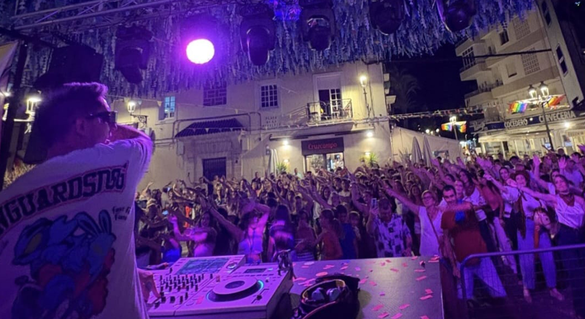 El Puerto celebra con éxito el Día Internacional del Orgullo y el 20 aniversario de la primera boda entre personas del mismo sexo que tuvo lugar en el Ayuntamiento