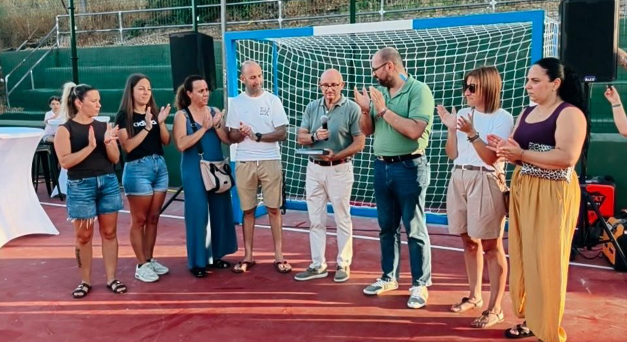La barriada de Sudamérica celebra su Fiesta de Verano y la reinauguración de su pista deportiva