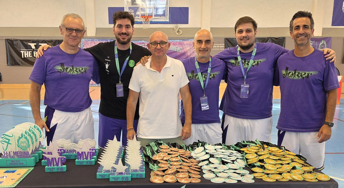 El 361º Medina Basketball Tournament transforma el Pabellón Angelita Alta en una fiesta del baloncesto en El Puerto, con más de 400 jugadores