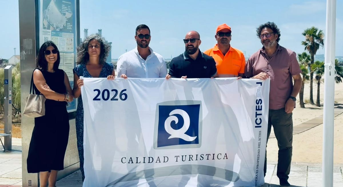 El Puerto reafirma la excelencia de su litoral con el izado de las banderas Q de Calidad en cinco de sus playas