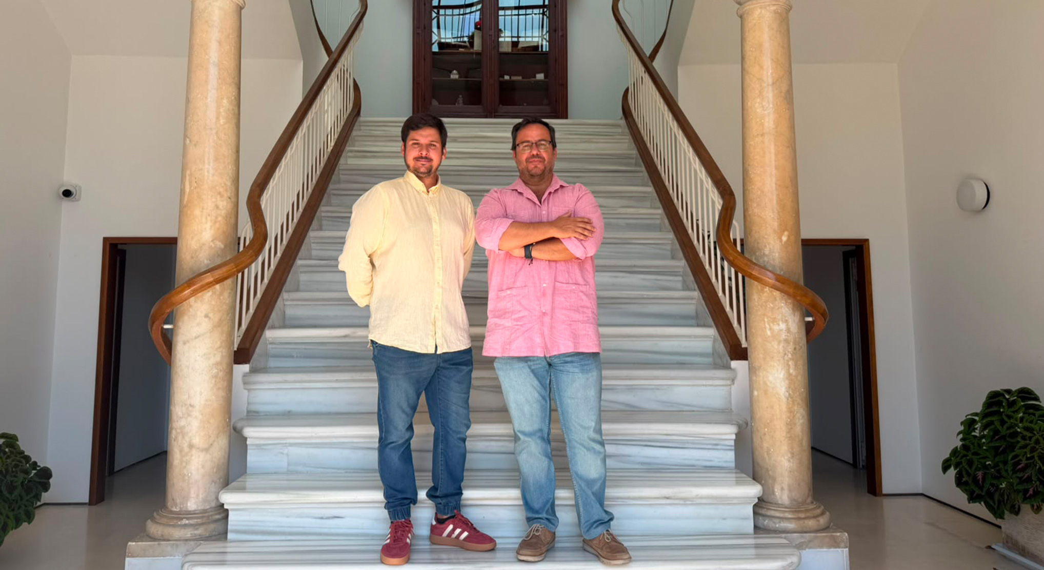 Enrique Iglesias presenta junto a Jesús Lavi 'Nuestro Teatro Principal', un homenaje escénico a la memoria cultural de El Puerto