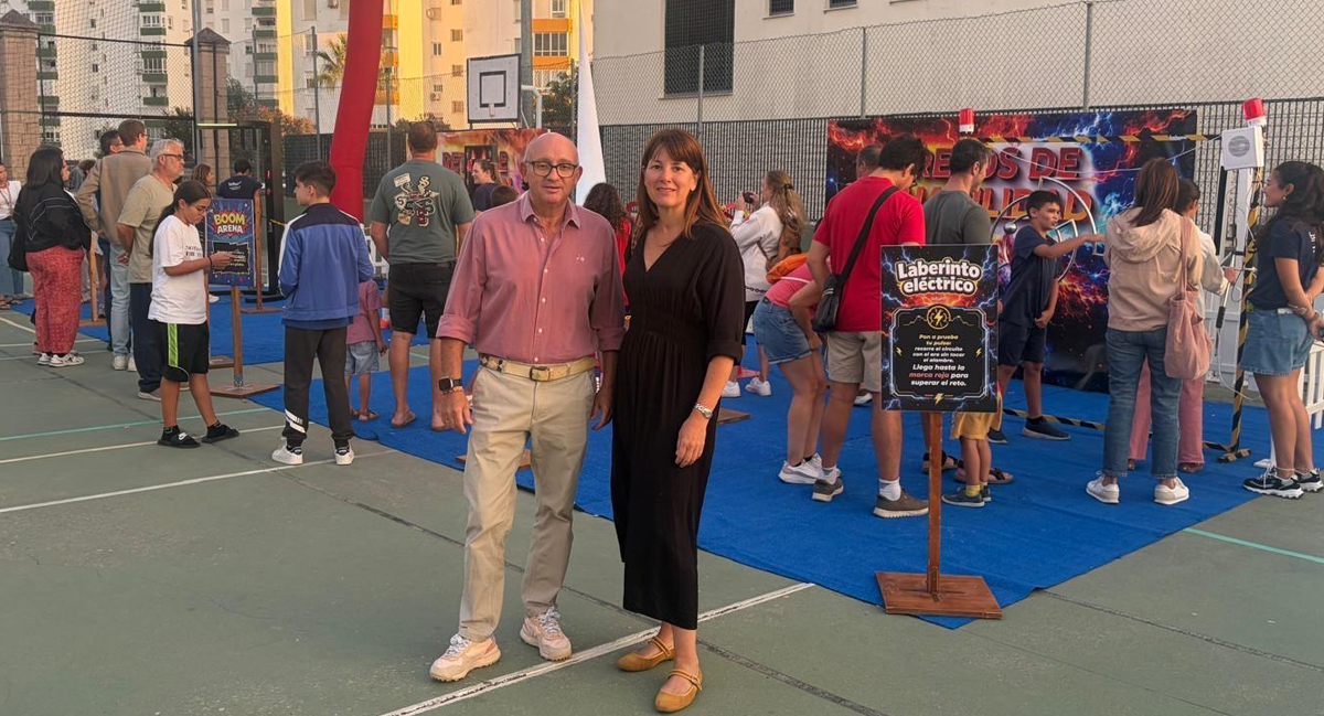 Noche de Retos arranca en Valdelagrana para poner a prueba el cuerpo y la mente de los jóvenes en El Puerto
