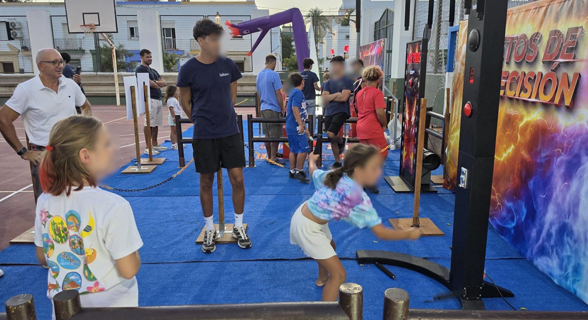 La pista deportiva Blandino Lara acogió la tercera cita de 'Noche de retos'