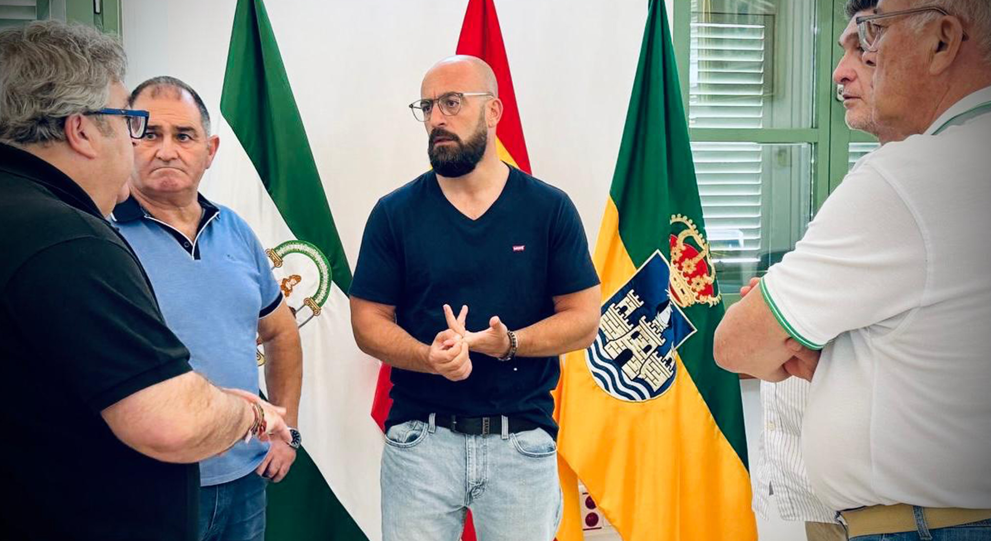 El Ayuntamiento respalda al sector pesquero de la ciudad y reclama una solución a los problemas de gestión de la lonja y el mercado mayorista