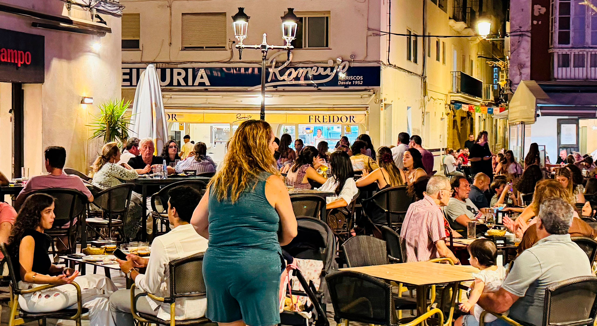 Calleja recuerda que el plazo de concesión directa de ayudas para la renovación de equipamiento hostelero se mantiene abierto hasta el 30 de septiembre