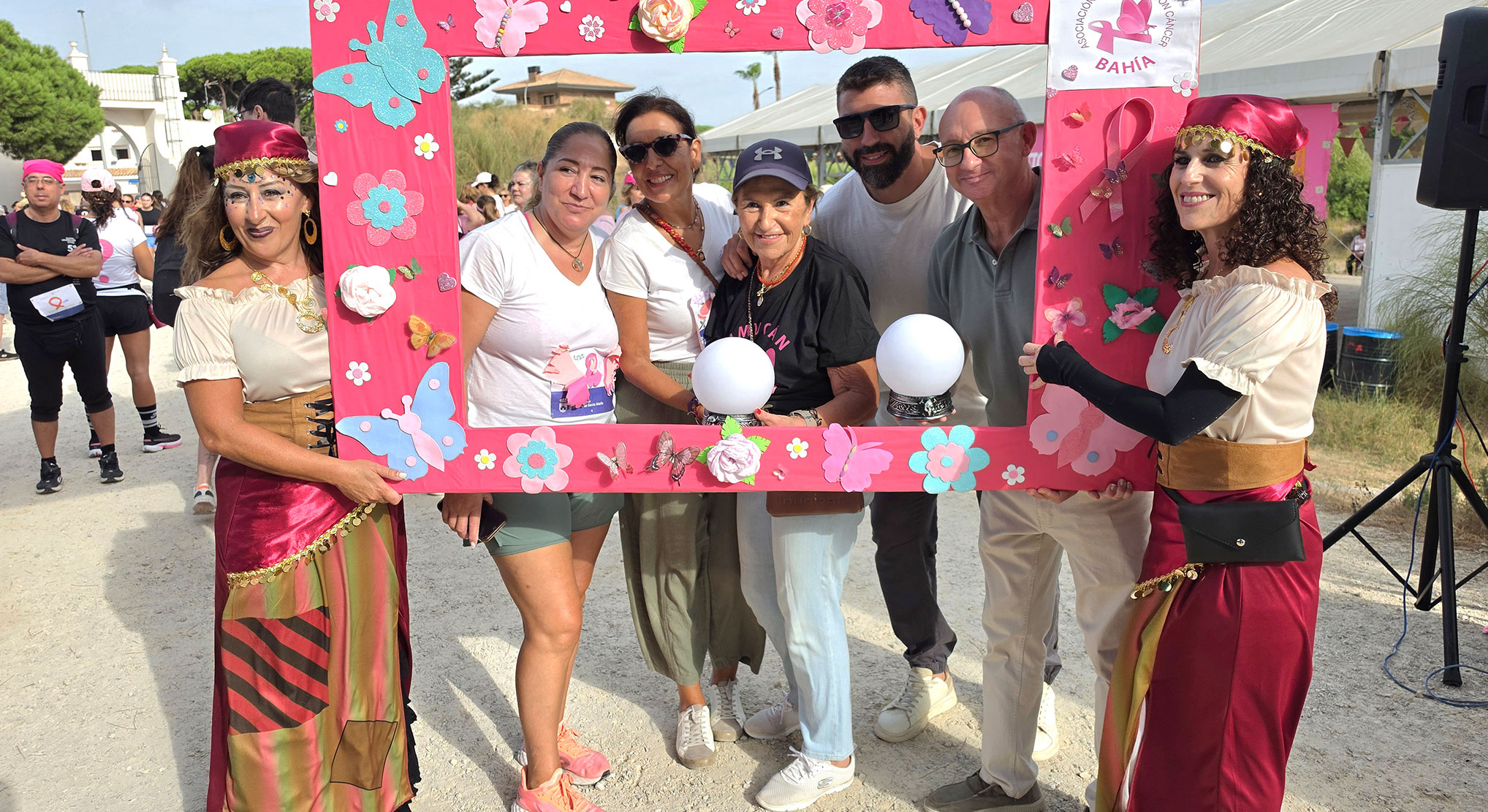La X Marcha Solidaria de Amucan Bahía celebrada en Los Toruños cuenta con la participación de 1.400 personas