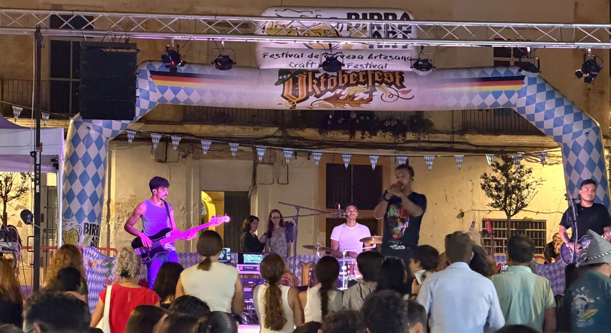 Oktoberfest afronta este domingo en la Plaza del Castillo su última jornada