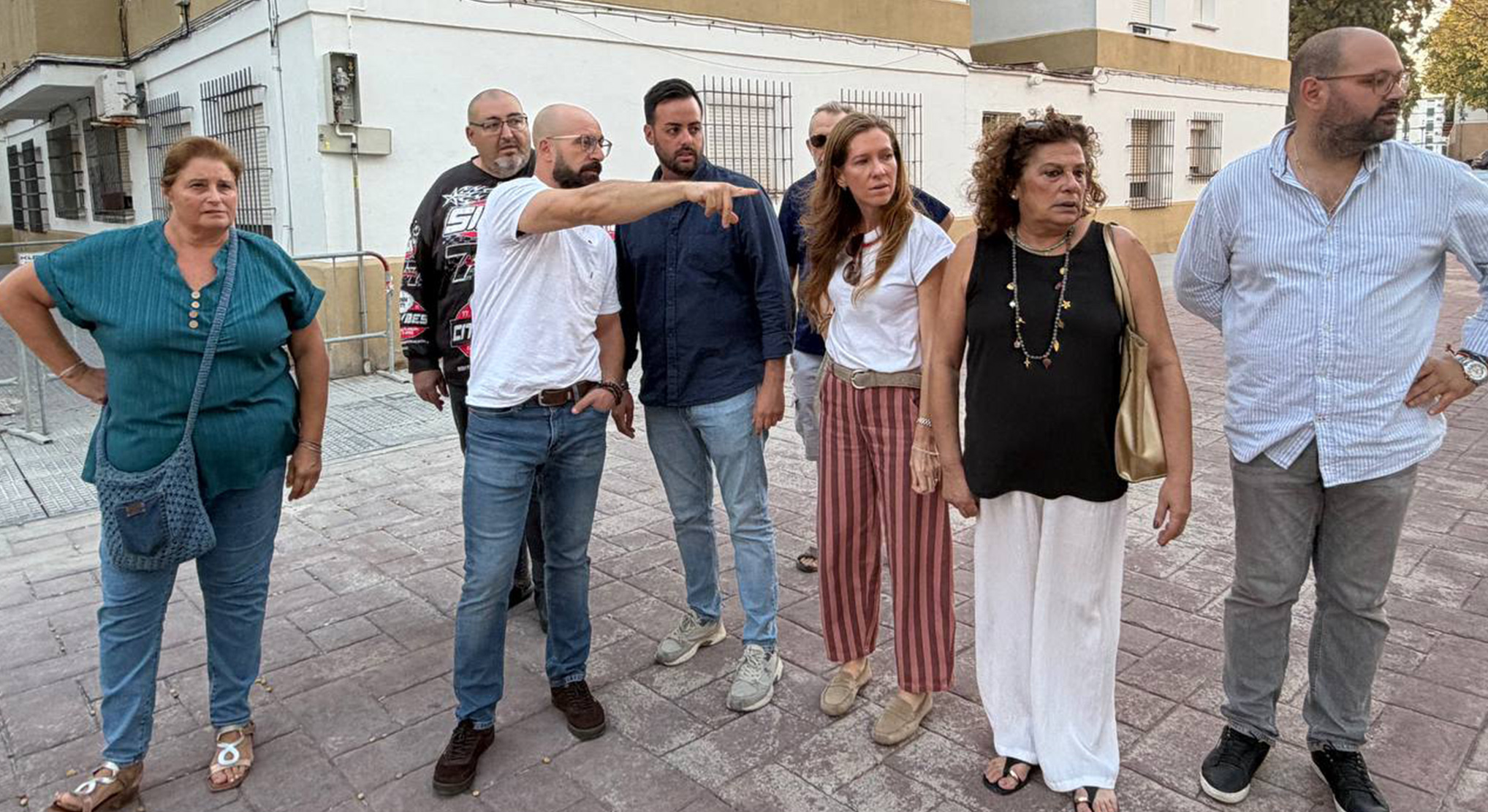 Germán Beardo inaugura la renovación integral de la Plaza Pepe Jerez y supervisa el inicio de las obras en la Plaza de las Flores: El Tejar sigue avanzando