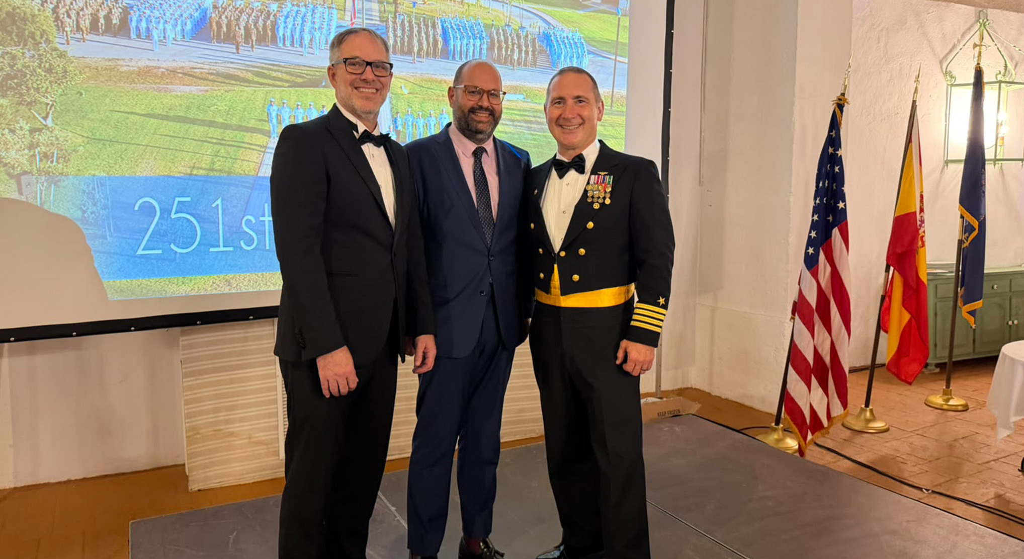 El Puerto, sede de la Navy Ball con motivo del 251 aniversario de la Armada de Estados Unidos