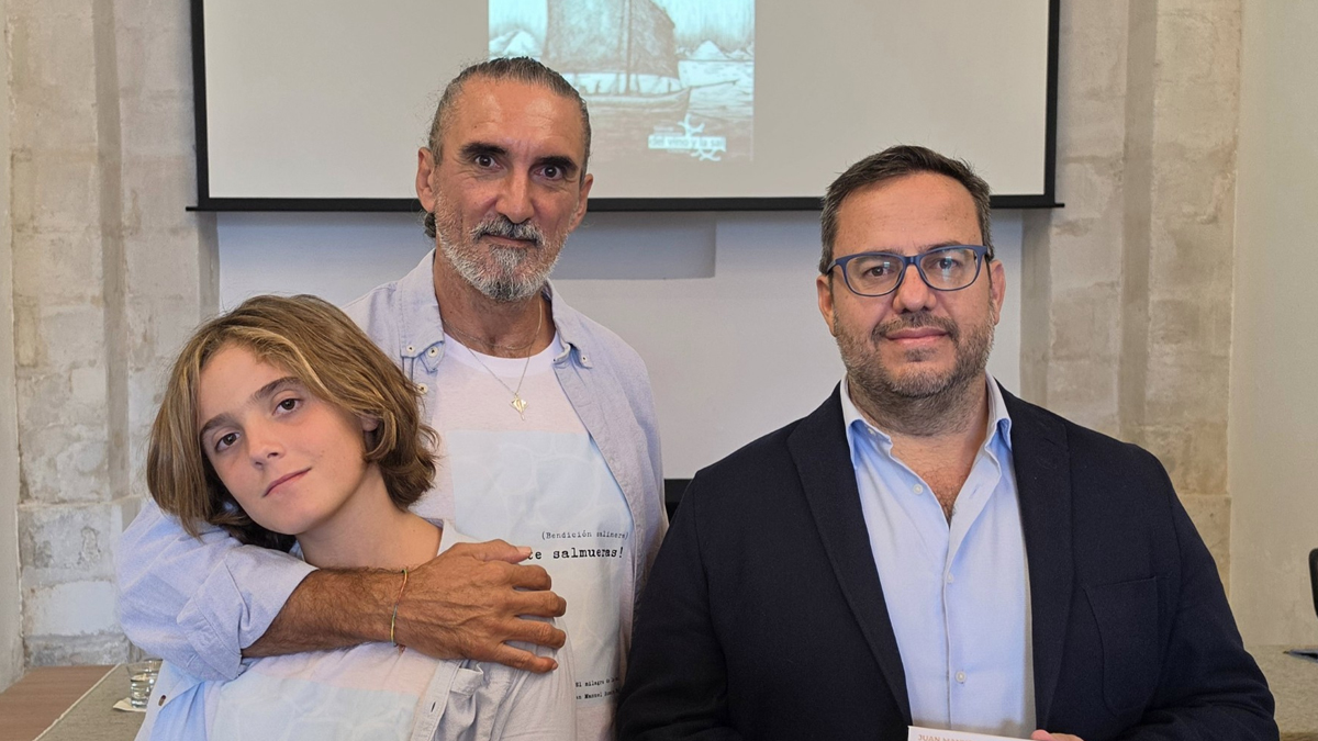 Juan Manuel Romero Bey presentó en El Puerto su poemario “El milagro de la sal”