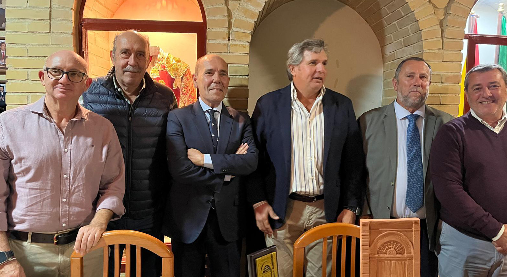 El Club Taurino El Rabo rinde homenaje a Don Salvador Núñez, de 'Alventus', tras más de tres décadas como picador para grandes figuras del toreo