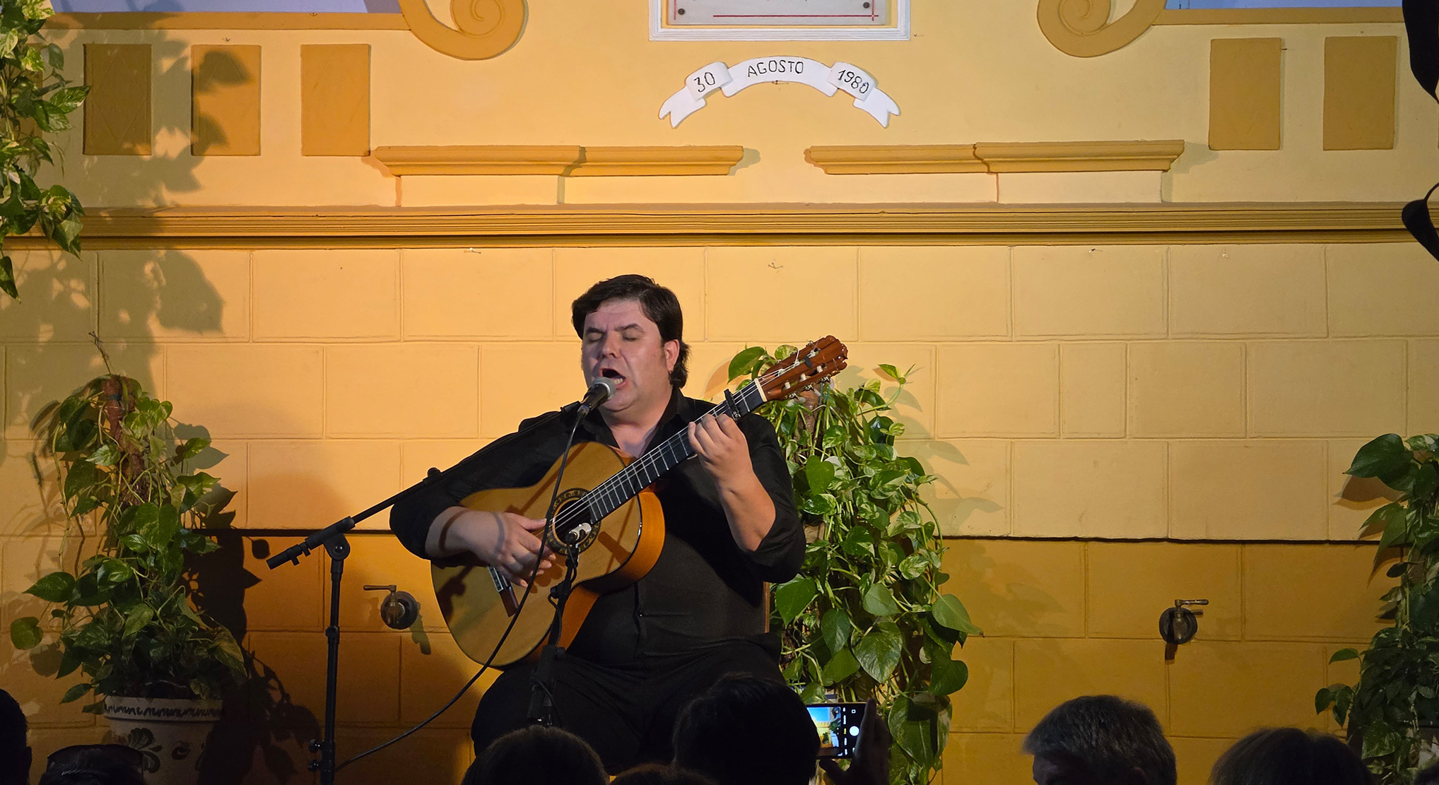 Ricardo Fernández protagonizó en El Nitri la primera de las citas del Cádiz Guitar Festival en El Puerto