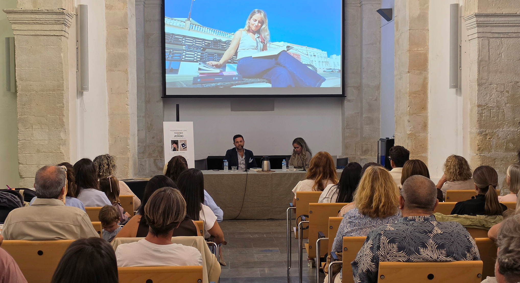 Natalia Palomo presentó 'Maestros de lo jondo. Cultura para no medicalizar la vida', libro en el que entrelaza su propia historia con un recorrido por los grandes maestros del género