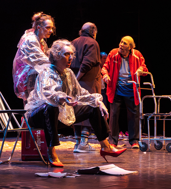 Teatro · Todos los ángeles alzaron el vuelo